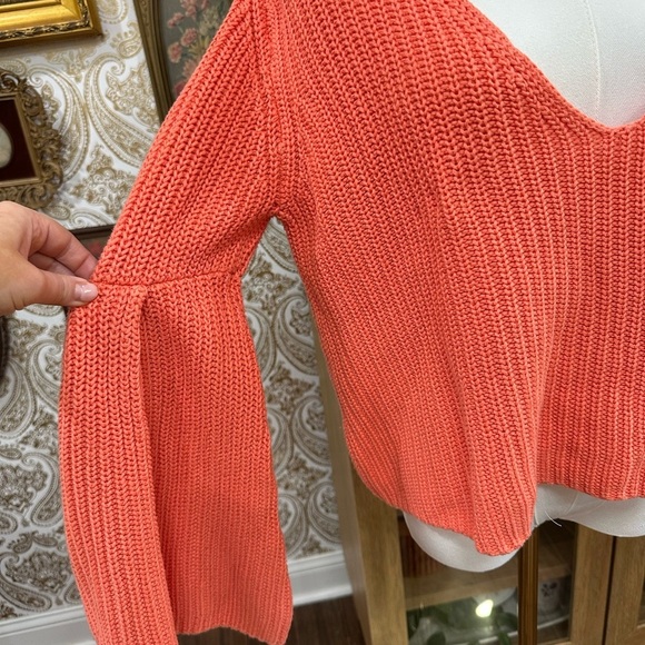 Free People Women's V-Neck Coral Sweater - Medium - Picture 4 of 9